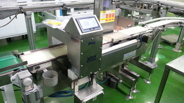 Sécurité de nourriture de convoyeur à chaînes vérifiant la machine de détection en métal avec la sensibilité élevée