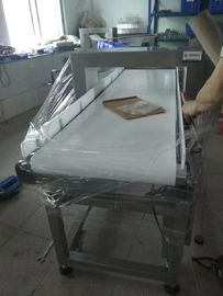 détecteur de métaux de bande de conveyeur 120W pour l'emballage alimentaire garantie de 12 mois